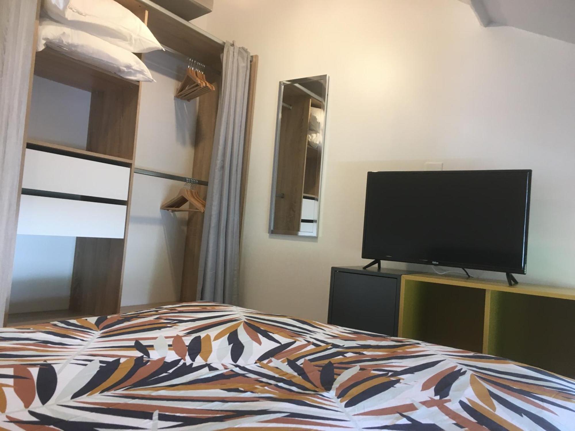 Les Spas De La Chartreuse Tarbes Exteriör bild